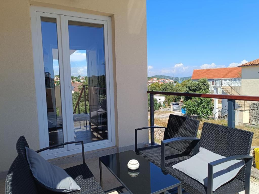 Apartment Dragana, Jezera, Island Murter Екстер'єр фото