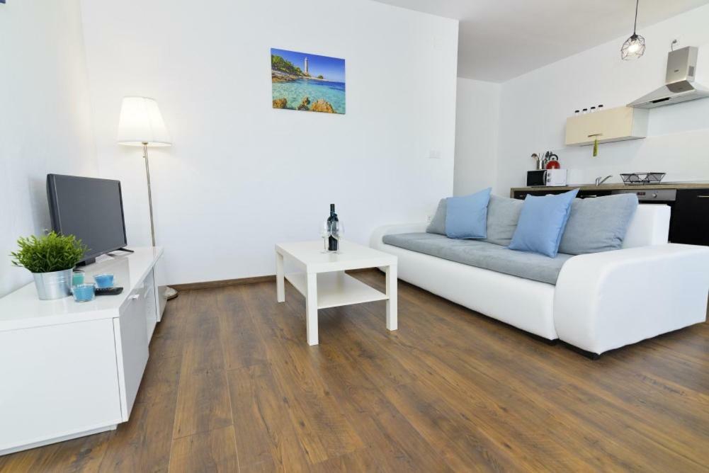 Apartment Dragana, Jezera, Island Murter Екстер'єр фото
