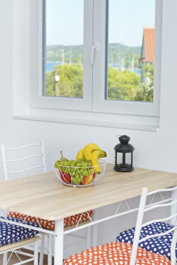 Apartment Dragana, Jezera, Island Murter Екстер'єр фото